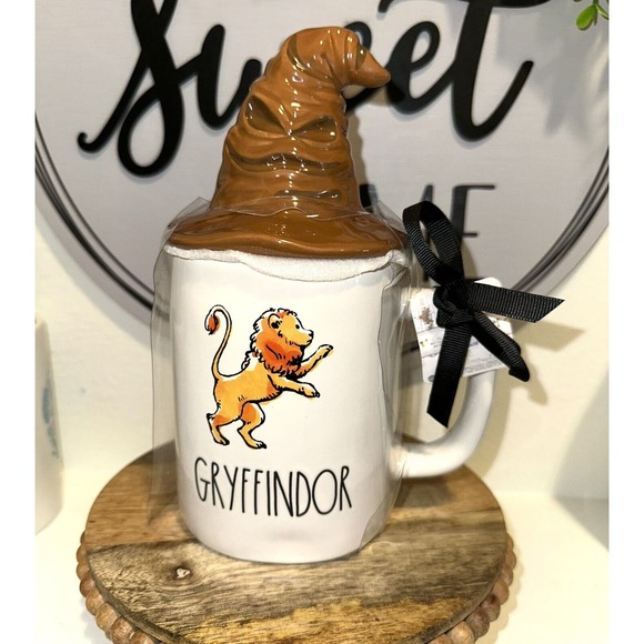 Rae Dunn Other - RAE DUNN Harry Potter Gryffindor Mug With Sorting Hat Topper Wizarding World
